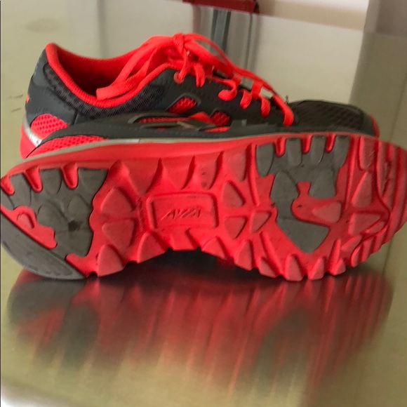 Sneakers - Picture 4 of 4